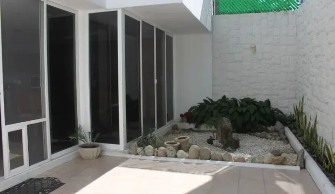 A Modern Tropical Retreat: House For Sale in Huatulco