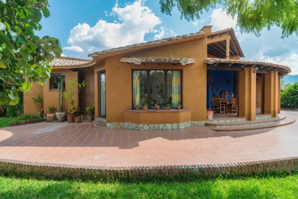 Oaxaca Real Estate: Mexican Style and Adobe Home Near Oaxaca For Sale