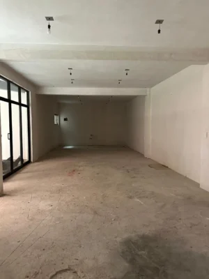 Local comercial listo para adaptaciones con giros de comidas y bebidas