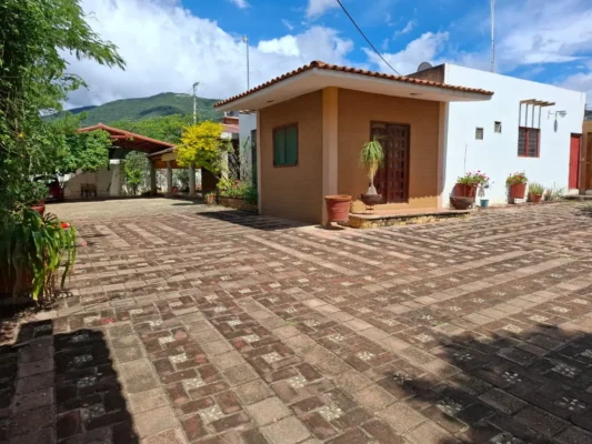 SPACIOUS HOUSE FOR RENT