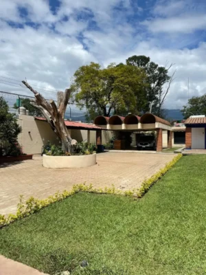 HOUSE FOR RENT