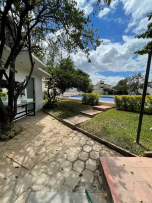 SPACIOUS HOUSE FOR RENT IN A BEAUTIFUL AREA