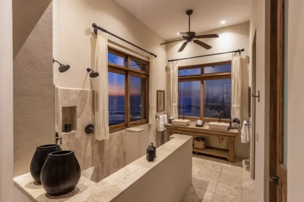 HUATULCO REAL ESTATE