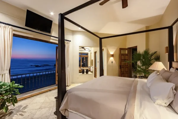 OCEANFRONT VILLA FOR SALE IN HUATULCO OAXACA