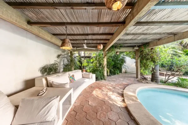 BEACH HOME FOR SALE IN PUERTO ESCONDIDO